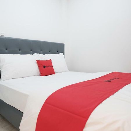 Reddoorz Near Taman Palem Hotel Jakarta Ngoại thất bức ảnh